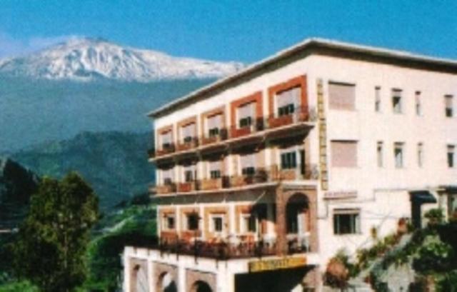 Hotel Panorama Di Sicilia Castelmola Exteriör bild
