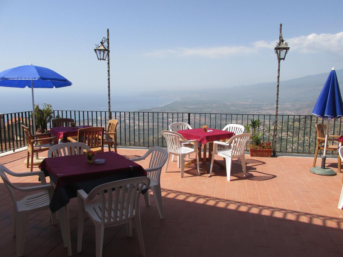 Hotel Panorama Di Sicilia Castelmola Exteriör bild